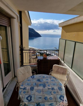 Una finestra sul mare accanto alle 5 Terre Levanto